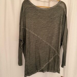 XL DKNY Funky Jeans Sage Green Casual Top.